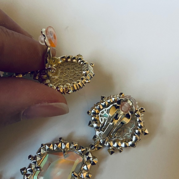 Kendra Scott “Aria” clip on earrings. - Picture 4 of 4